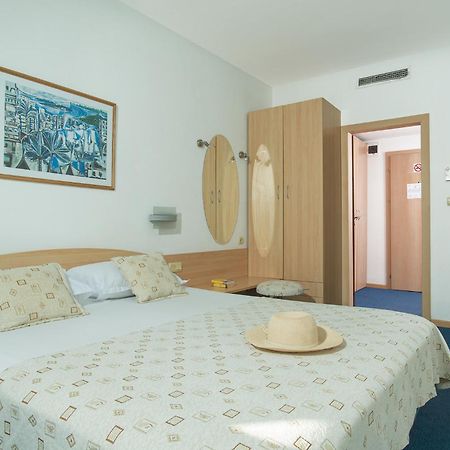 סאני ביץ' Effect Grand Victoria Hotel מראה חיצוני תמונה
